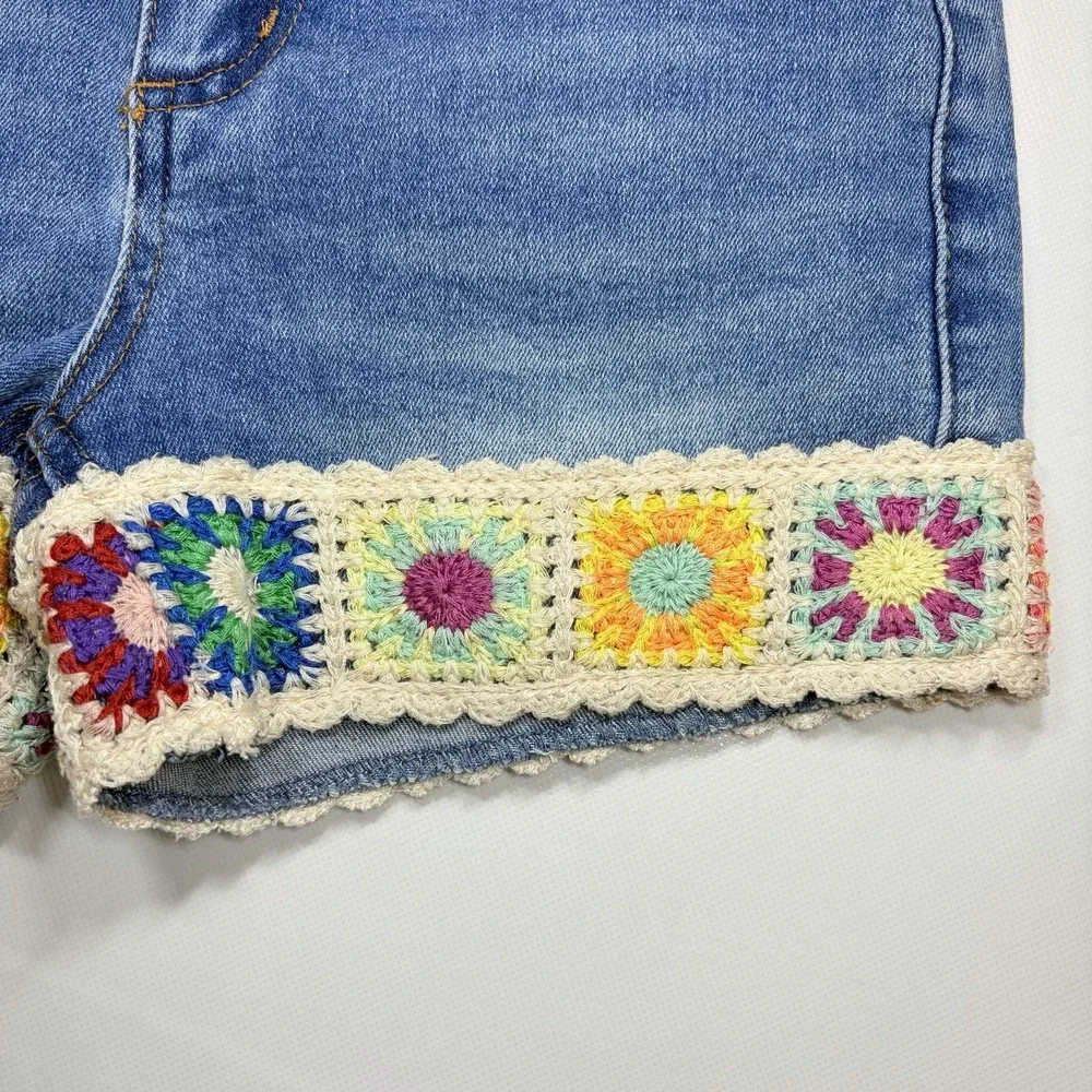 Tractr Girls Denim Shorts‎ Size 10 Crochet Hem Boho Festival Light Wash Stretch